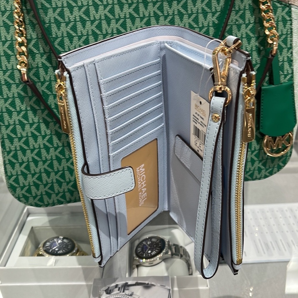 MICHAEL KORS LARGE DOUBLE ZIP WRISTLET WALLET PHONE CASE CLUTCH
Vista Blue - Picture 14 of 16